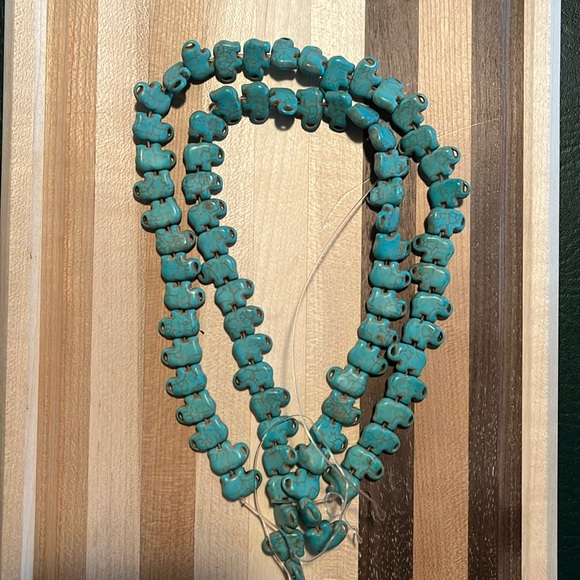 Elephant beads 2, 15 inch strands. - Picture 1 of 3
